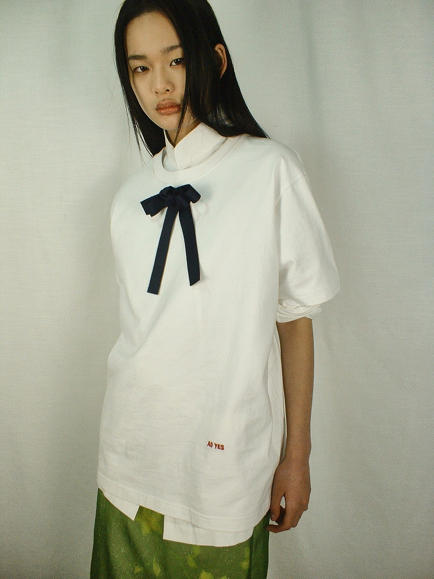 White Pankou ribbon tie T-shirt