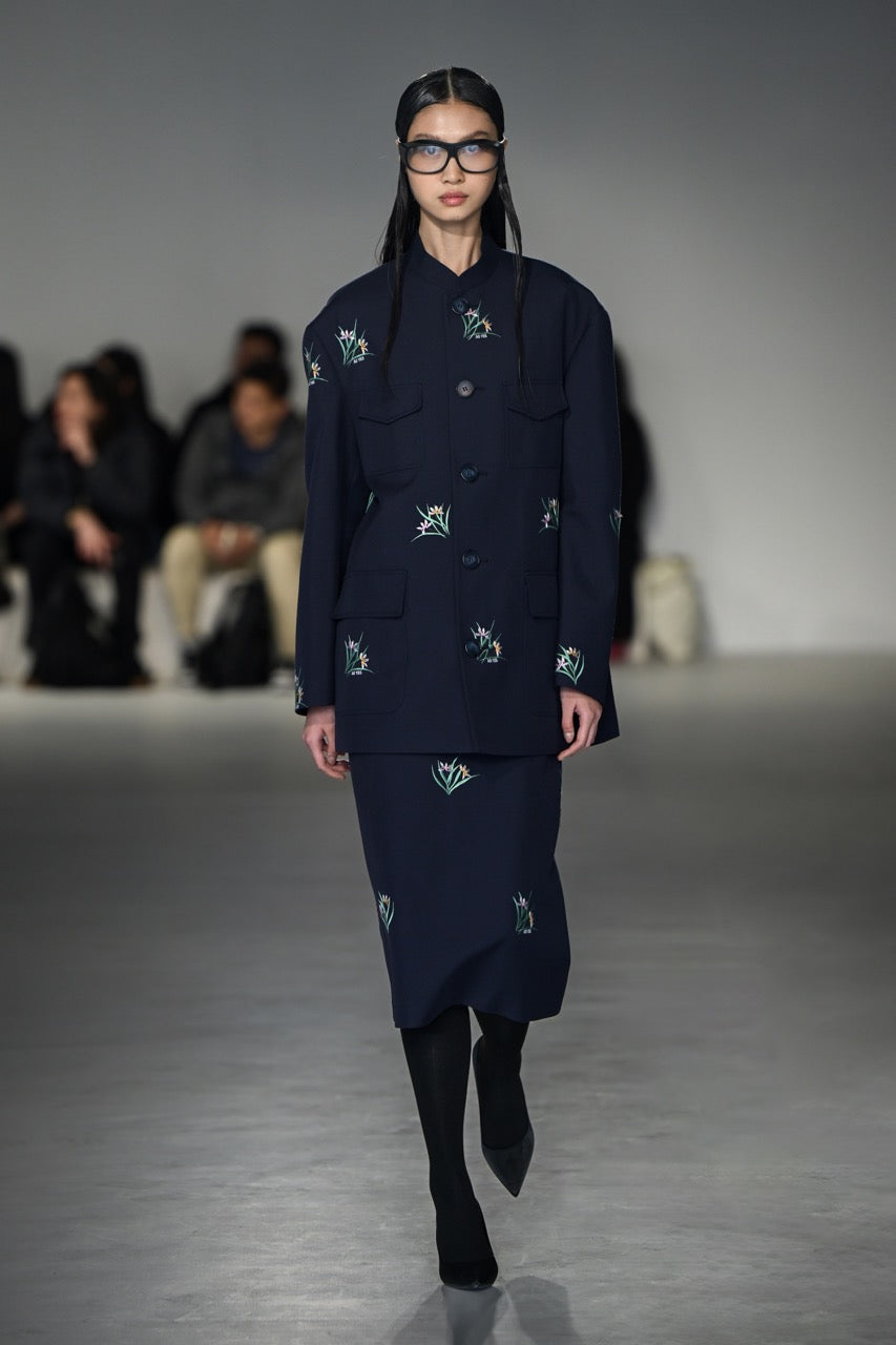 Embroidery mandarin collar jacket